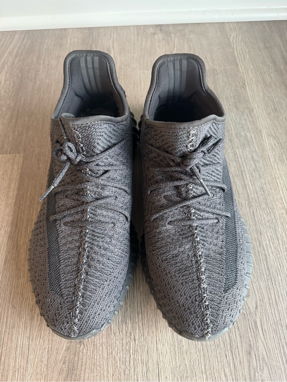 adidas Yeezy Boost 350 V2